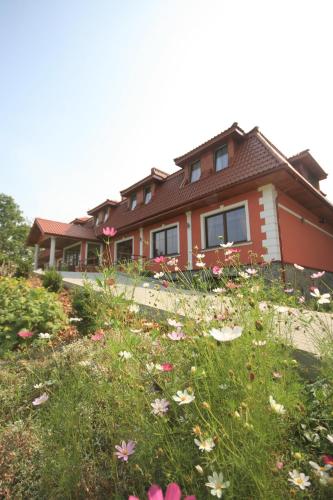 Dwór Ostoia - main image