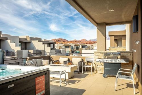 Latitude Adjustment townhouse