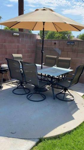 Vacation Rental w Pool &Garden 6 Guests near CSUN