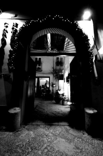 Caravaggio Hotel - Tap to explore photos