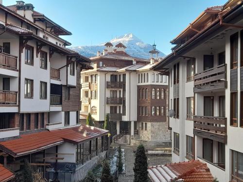 SNOW PEAK TODORKA APARTAMENT /NEXT TO THE LIFT/ 6 PERSONS Bansko