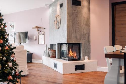 3 bedrooms, 5 beds
