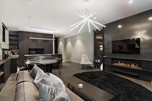The Ivy Box Apartment - image 13