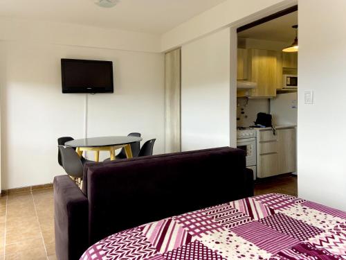 One-Bedroom Apartment image 9
