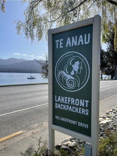 蒂阿瑙湖畔背包客旅館 (Te Anau Lakefront Backpackers) in 蒂阿瑙