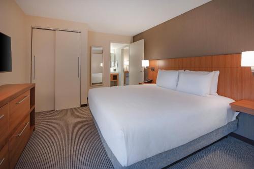 2 queen beds