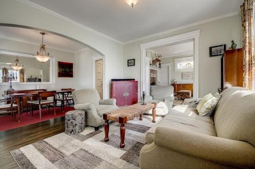 3 - 4 Bdrm Victorian Beach House in Asbury Park, USA