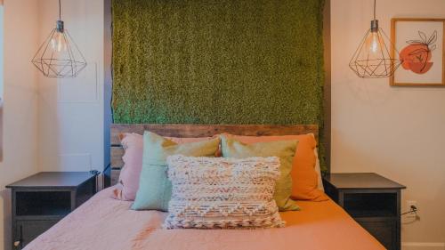 Zen Out In The Comfiest Two Bedroom Zen Den by Sloans Lake, Denver in Denver, USA