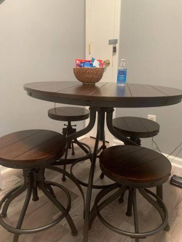 1520 B Bonita Two BDRM Apartment in Middletown with Private Laundry in Middletown, USA