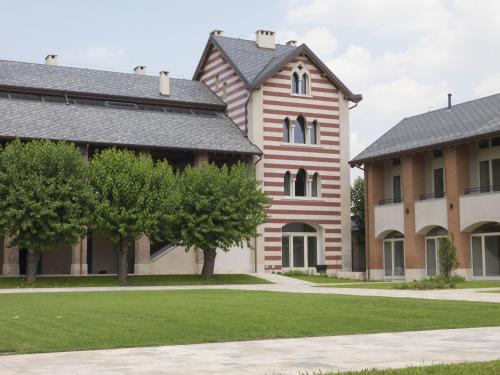  Cascina La Salette Residence, Pension in Paderno dʼAdda bei Bellusco