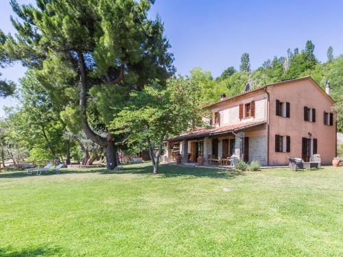  Belvilla by OYO Villa Ise in Montefelcino