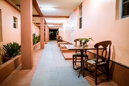 Connie's Comfort Suites in เซนต์จอห์น