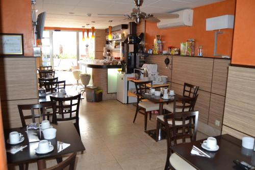 Hotel Apartamentos Don Juan I - main image