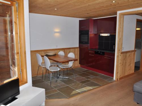 Studio Châtel, 1 pièce, 2 personnes - FR-1-693-79 Chatel