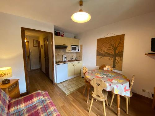 Studio Châtel, 1 pièce, 4 personnes - FR-1-693-61 Chatel