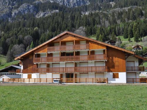 Spacieux 3 pieces avec terrasse et parking - FR-1-692-53 in Passengue
