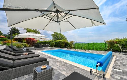 Awesome Home In Novi Marof With Outdoor Swimming Pool