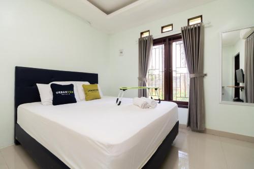 Urbanview Hotel Kampung Istal Megamendung Puncak