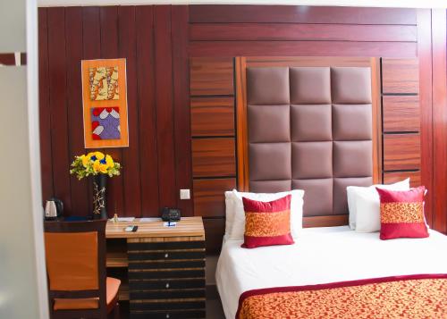 Golden Tulip Garden City Hotel - Rivotel photo 1