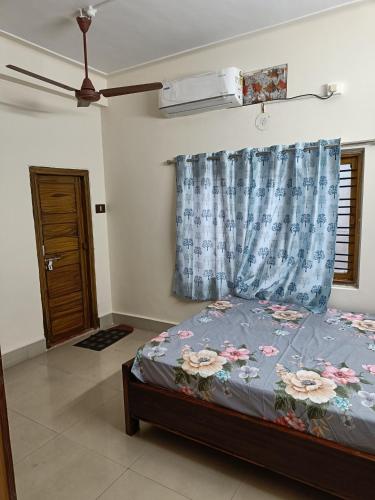 Two-Bedroom House image 3