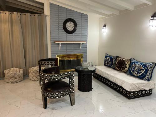 Moroccan style home with swimming pool, Лос-Анджелес (фото 7)