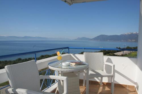 Agnadi Hotel in Rovies