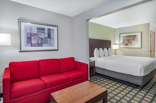 Baymont by Wyndham Gurnee - image 12