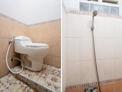 Bathroom, OYO 91994 Sawerigading Jatinangor Syariah near Institut Pemerintahan Dalam Negeri  IPDN