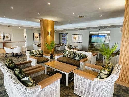 Breakers Resort Apartments 4