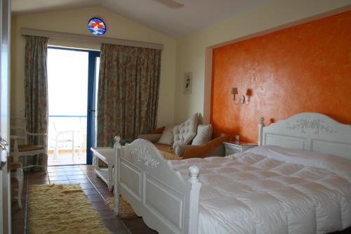 Agnadi Hotel in Rovies