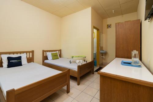 Urbanview Hotel Griya Astoeti 2 Cisarua Puncak – Cisarua, PA