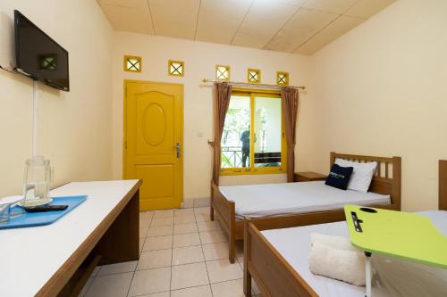Urbanview Hotel Griya Astoeti 2 Cisarua Puncak – Cisarua, PA