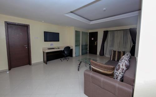 KSF Place now HOFTAN APARTMENT LTD Alaka – Lagos, NY