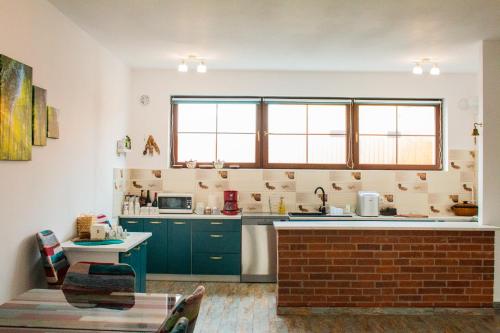 Kitchen, Vila Sol in Prejmer