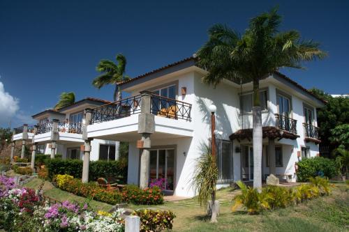 Bahia Del Sol Villas & Condominiums