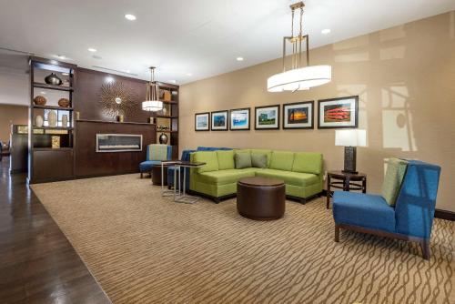 大堂, Comfort Suites Huntersville near Lake Norman in 亨特斯維爾