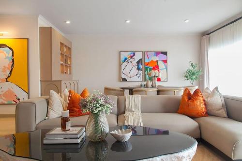 PuraVida-Luxury apartment with pool at Ikoyi