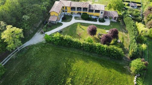  Pet and Breakfast Pet Friendly Country House in Moncalvo