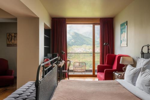 Executive King Room with Mountain View