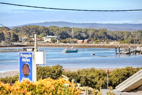 Penguin Lakeview Merimbula