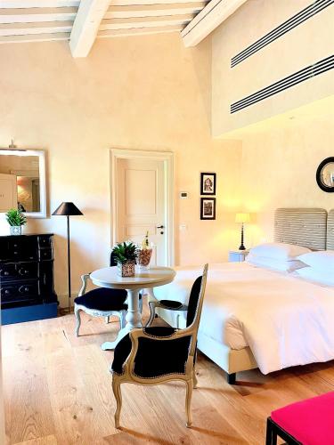 Book the Deluxe Double Room with Garden View Deluxe Double Room with Garden View