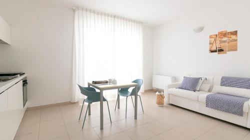  Residenza Excelsior - Bilocali Piano Terra in Marina di Montenero
