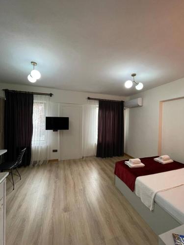 PANORAMA CITY SUITE 5