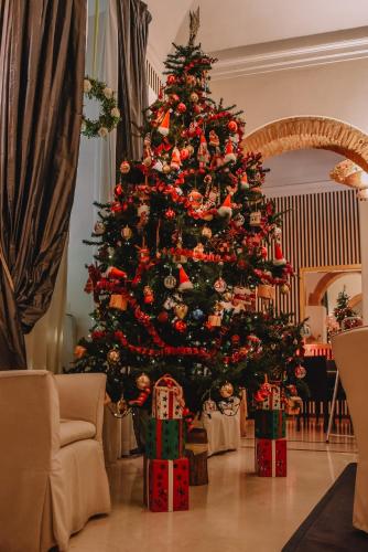 De La Pace- Sure Hotel Collection by Best Western - image 3