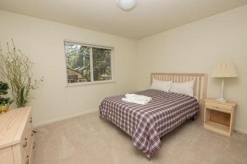 763 Wentworth Lane - image 10