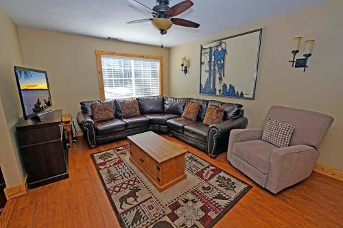 3857 Figueroa Lane Home - image 3