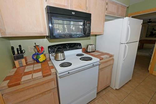 3857 Figueroa Lane Home - image 12
