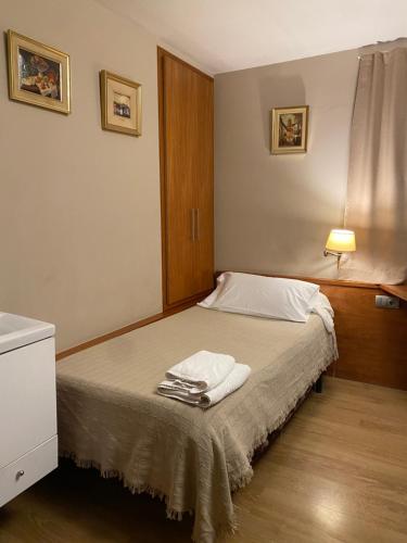 Standard Single Room with Shared Bathroom