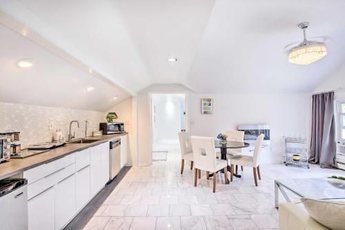 Elegant Connecticut Home: Fireplaces, Pet Friendly in Shelton (Cinnecticut)