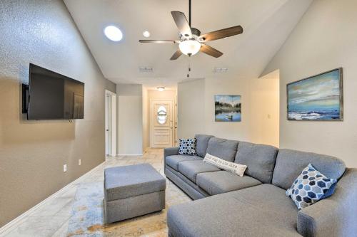 Granbury Home with Lake Granbury Access and Dock! in Granbury, USA